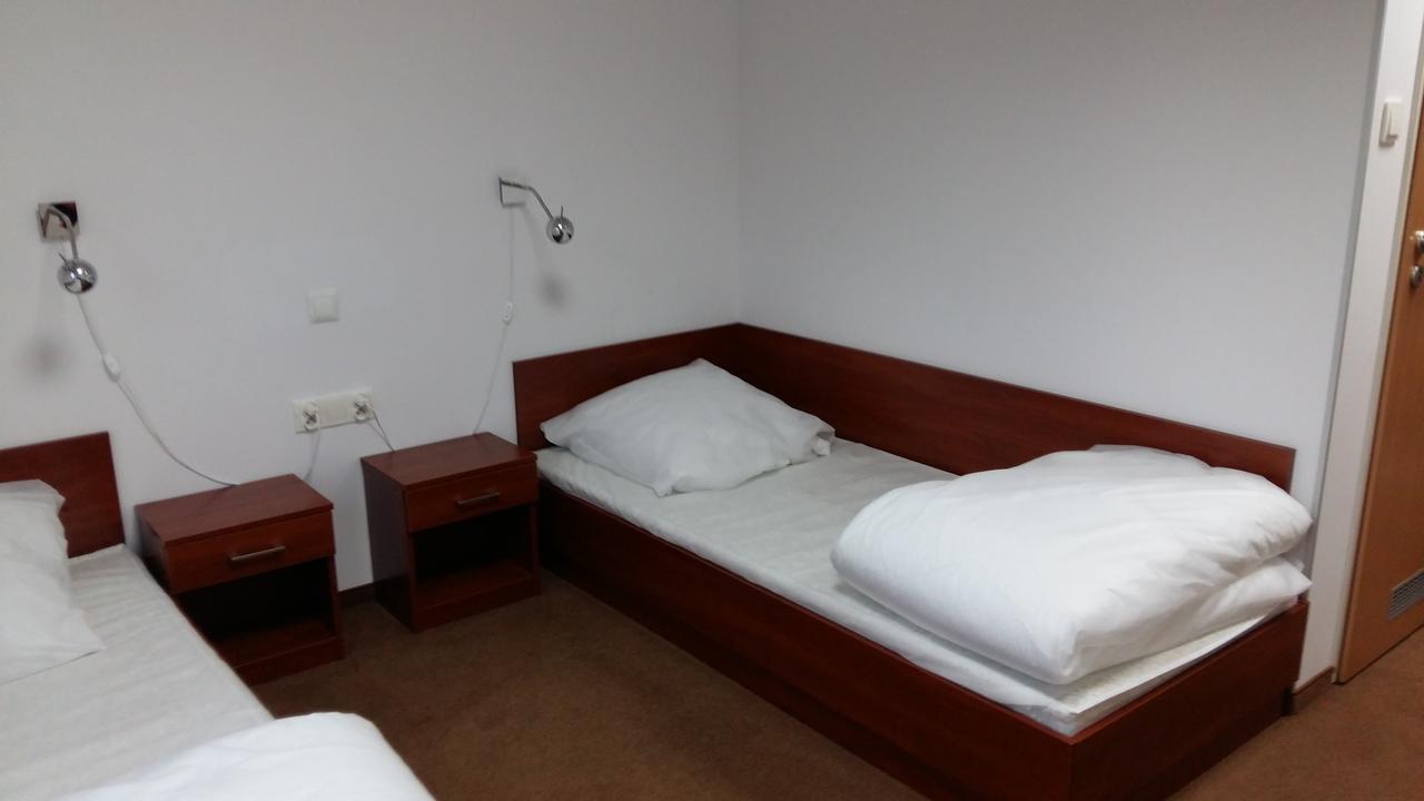 Motel Stare Brynki przy stacji BP Trójka Chlebowo Exterior foto