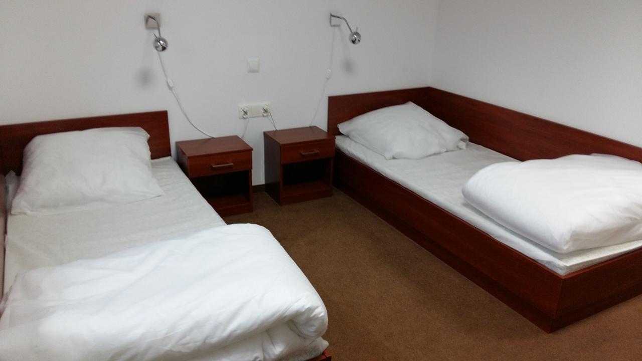 Motel Stare Brynki przy stacji BP Trójka Chlebowo Exterior foto
